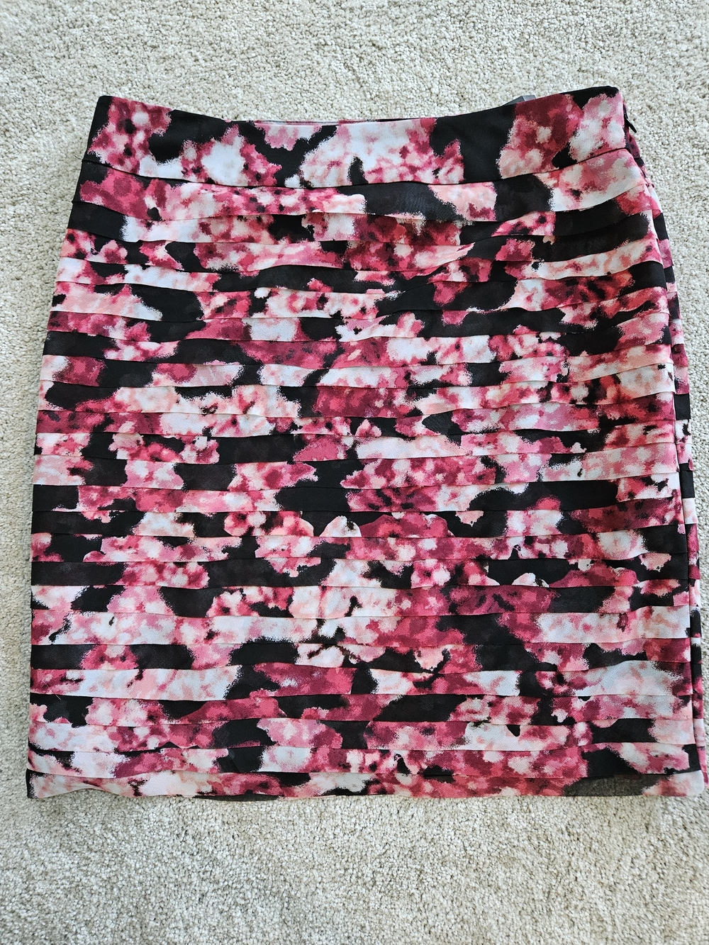White House Black Market Pink and Black Floral Pleated Pencil Skirt
